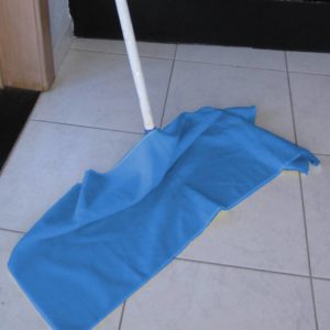 microfibre tricot luxe 80 x 40 cm bleue 1